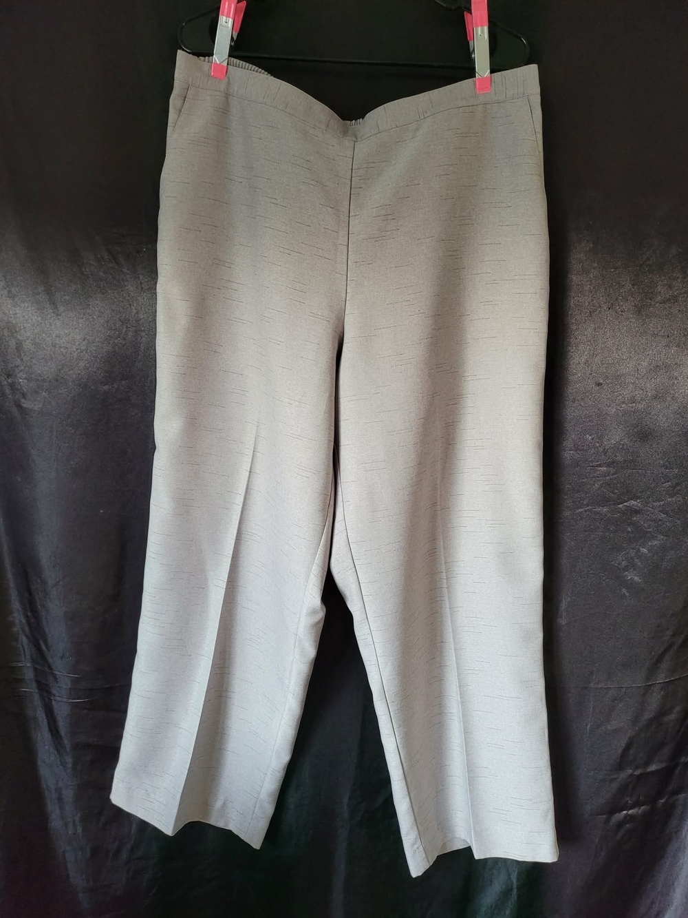 Alfred Dunner Size 18 Creased Wide Leg Pants - Light Gray